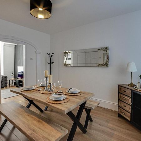 Stay With Alexandra 2 Free Parking - High Speed Free Wifi Liverpool Extérieur photo