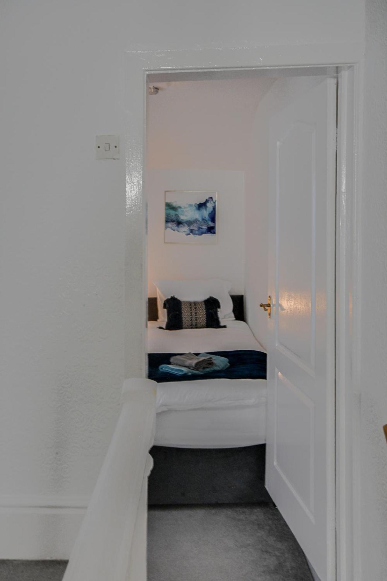 Stay With Alexandra 2 Free Parking - High Speed Free Wifi Liverpool Extérieur photo