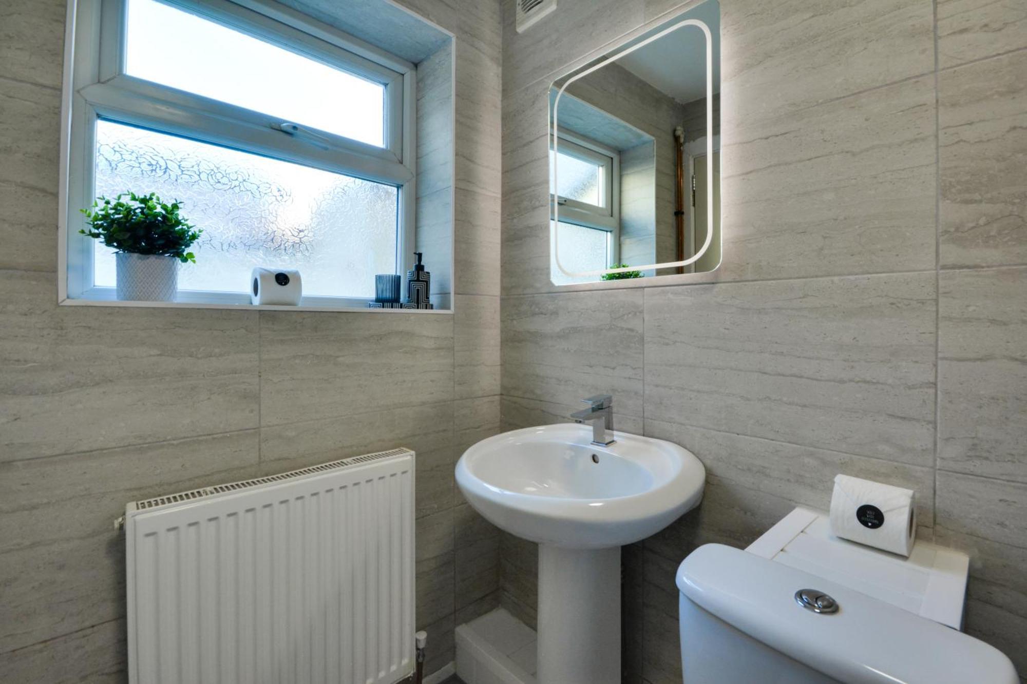 Stay With Alexandra 2 Free Parking - High Speed Free Wifi Liverpool Extérieur photo