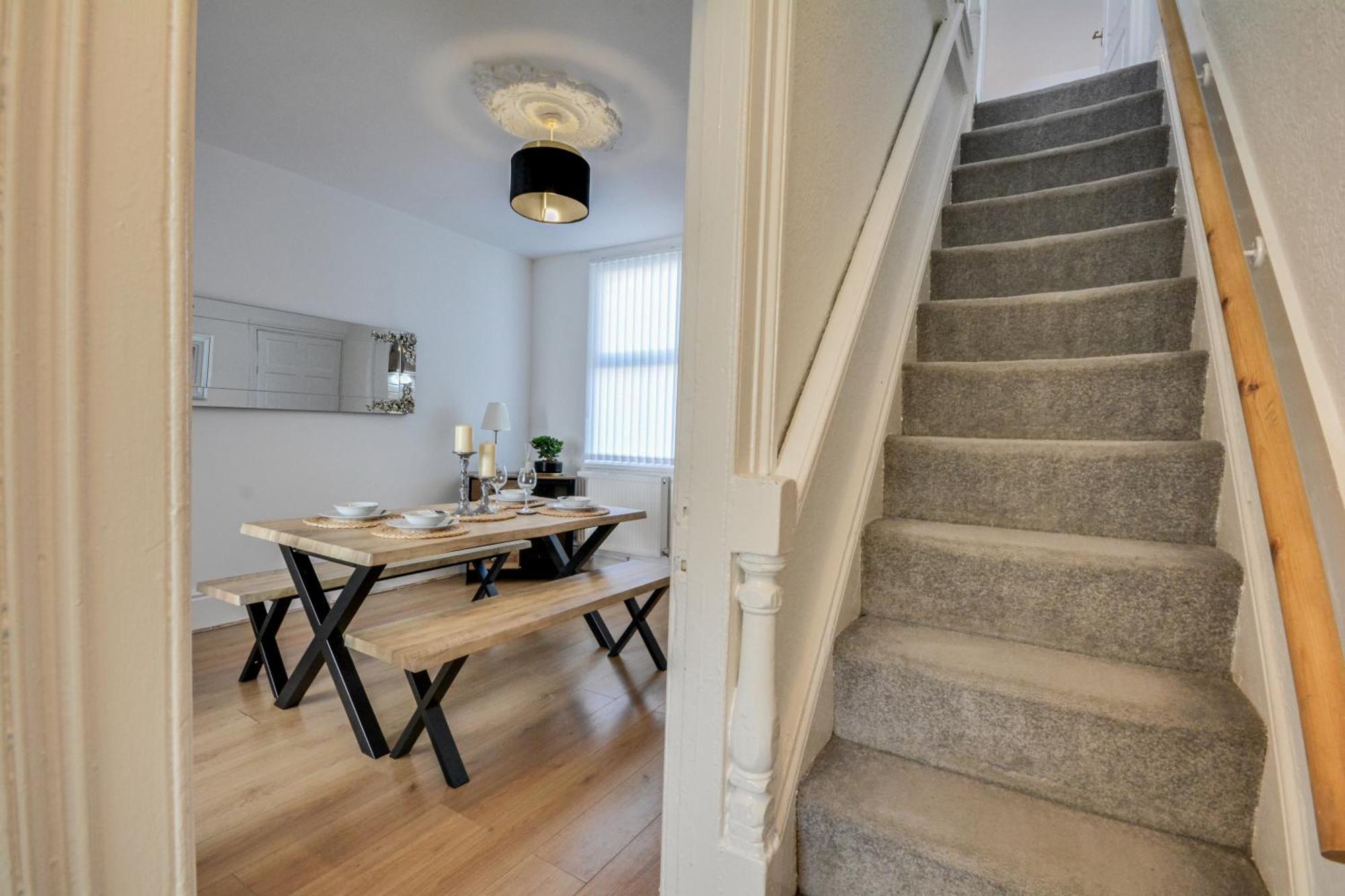 Stay With Alexandra 2 Free Parking - High Speed Free Wifi Liverpool Extérieur photo